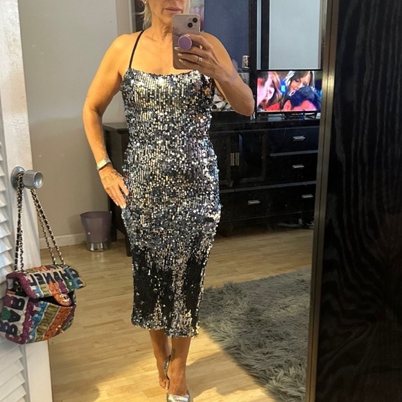 🎉2X HOST PICK🎉 Cosmopolitan Sequin Midi Dress - Picture 3 of 6
